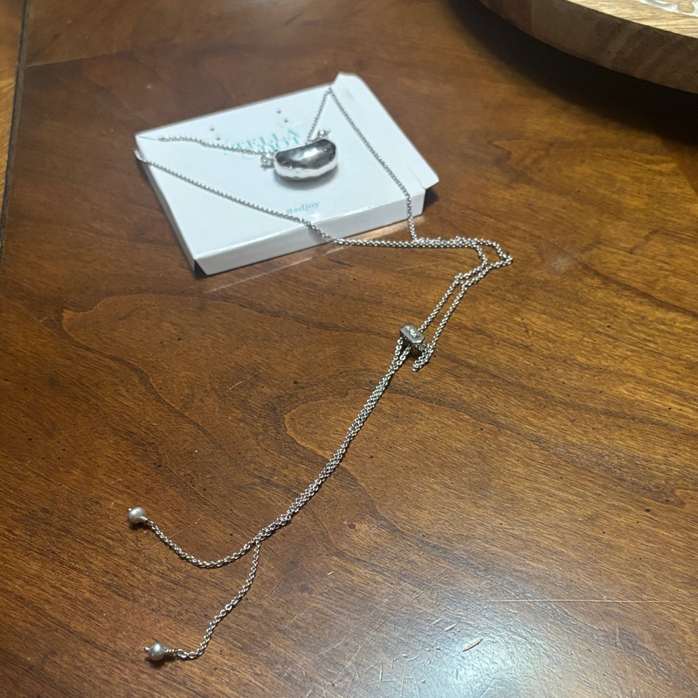 Stella & Dot Silver Crescent Necklace - Picture 3 of 3